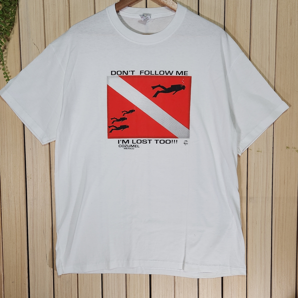 Graphic tee Men's T-Shirt White and Red Size XL Dont follow me. I'm lost too